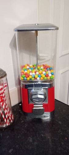 20p sweet vending - vending, machine