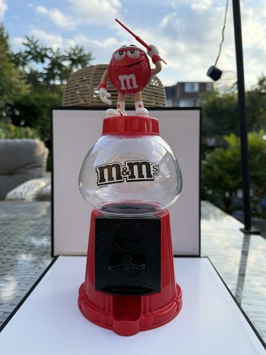 Red character candy - m&m’s,