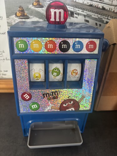 Slot machine sweet - m&m's, sweet/candy
