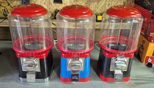 Beaver gumball vending machine - beaver,